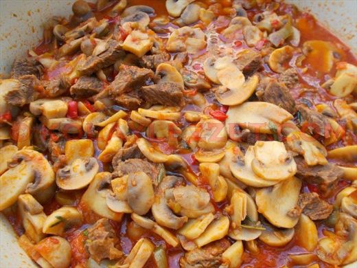 Etli Mantar Kavurma Tarifi ve Malzemeleri