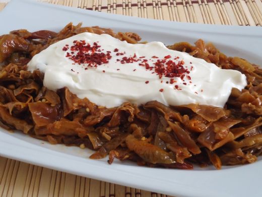 Kuru Biber Kavurması Tarifi ve Malzemeleri