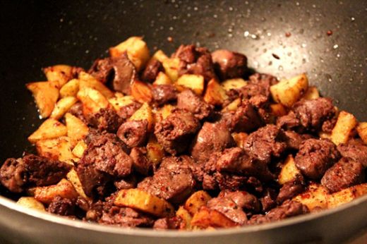 Tavuk Ciğer Kavurma Tarifi ve Malzemeleri