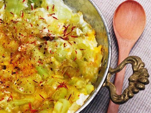 Yumurtalı Pırasa Kavurması Tarifi ve Malzemeleri